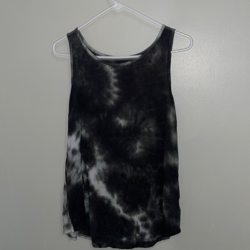 Maurice’s green and white tie-dye tank top